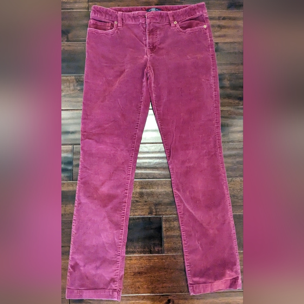 Tommy Hilfiger maroon corduroy straight cut pants, Size 6